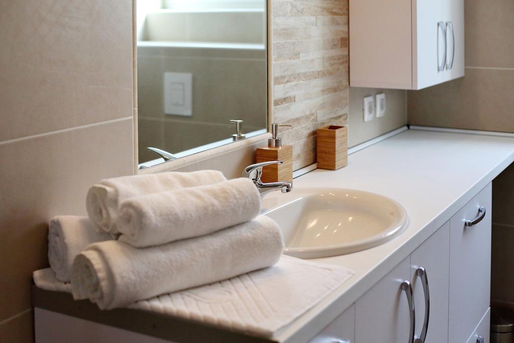 Luxury Apartments Sikiric With Fantastic View On The Sea Bibinje Dış mekan fotoğraf